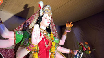 Sri Mahishasura Mardini Stotram (श्री महिषासुरमर्दिनि स्तोत्रम् ) with meaning