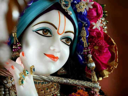 Shree Krishna Madhurashtakam (श्री कृष्णमधुराष्टकम) with meaning