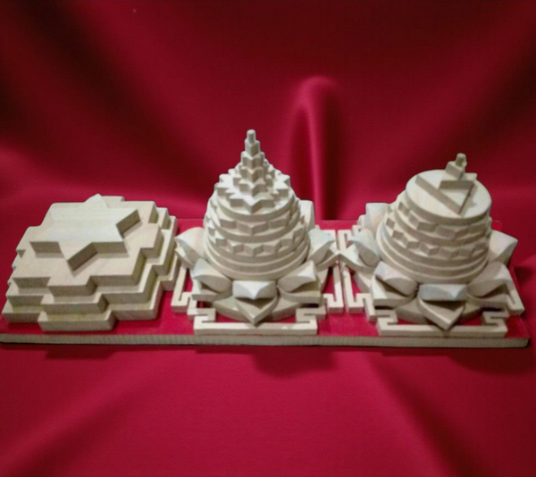 Powerful combination of 3D Shriparni Kuber , Shriparni Sriyantra on Lotus petals and Shriparni Kanakdhara yantra together