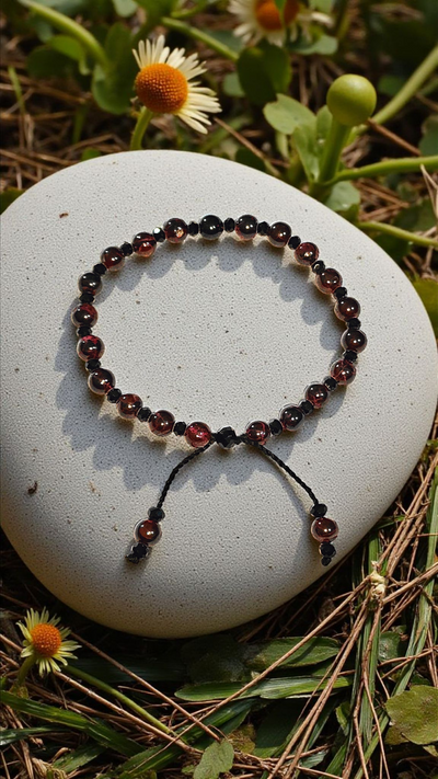 Red Garnet bracelet in adjustable thread