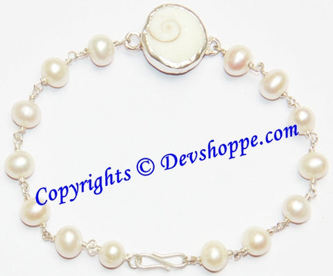 Gomti Chakra bracelet with Pearl beads in pure silver - Devshoppe