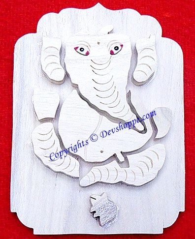 Auspicious Vastu Ganesha (Ganpati) carved from sacred Shriparni wood - Devshoppe