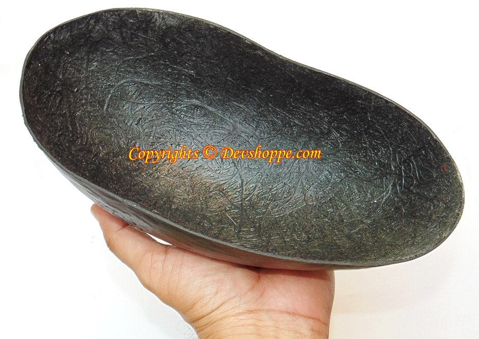 Khappar - vessel used by Sadhus to eat food and drink water , made of fibre - Devshoppe