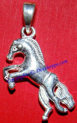 Feng Shui lucky charm Horse pendant in silver - Devshoppe