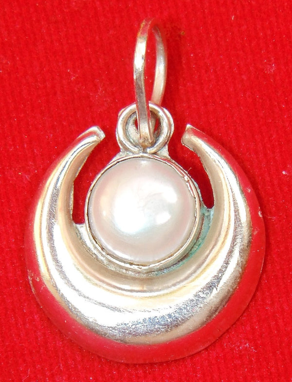 Pure Silver Moon (Chandra) pendant with pearl (moti)