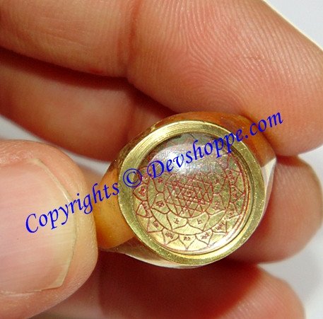 Laxmi Ganesh Yantra Locket Gold Plated Buy Online | Locket, Shri yantra,  Ganesh yantra