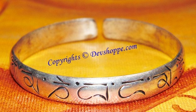 Tibetan Handmade Om Mantra Opening Bracelet - Devshoppe