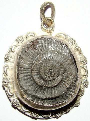 Sri Shaligram Sudarshan Shila silver Pendant - Devshoppe