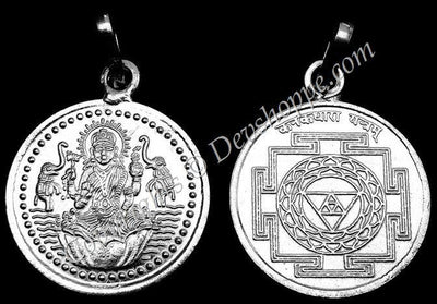 Sri Kanakdhara Lakshmi yantra pendant in silver for wealth , goodluck and prosperity
